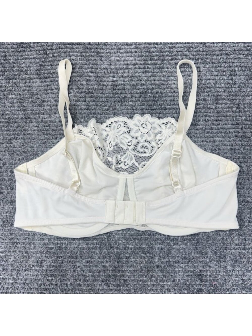 Olga Bra 36D Pretty Lace Cami Underwire Unlined Off White Floral Overlay 35263 - Picture 3 of 6